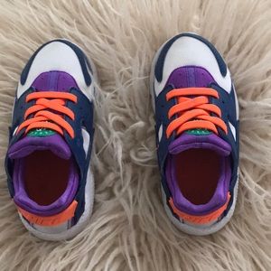 Toddler huarache sneakers